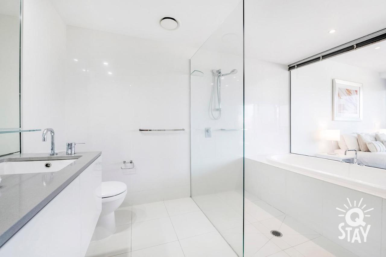 Circle On Cavill, 1 Bedroom Ocean Family Surfers Paradise Apartment *