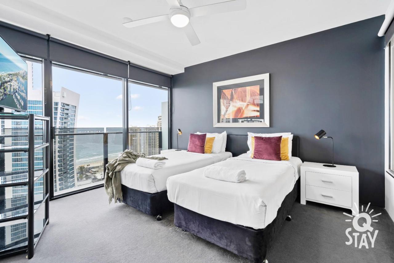 Circle On Cavill, 1 Bedroom Ocean Family Surfers Paradise Apartment