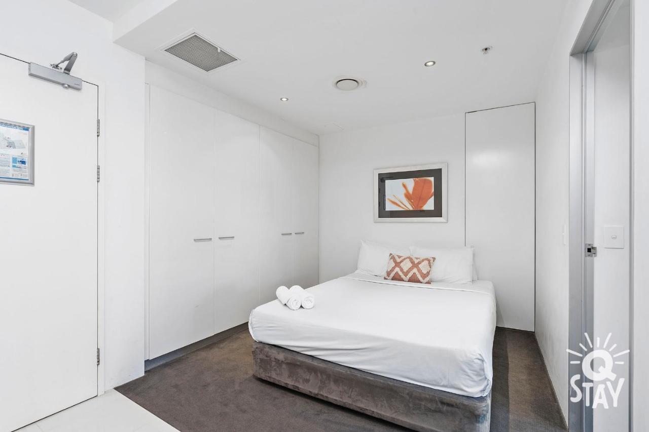 Circle On Cavill, 1 Bedroom Ocean Family Surfers Paradise Apartment *