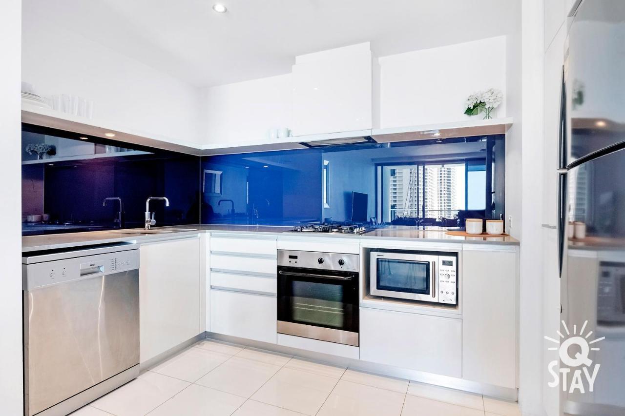Circle On Cavill, 1 Bedroom Ocean Family Surfers Paradise Apartment