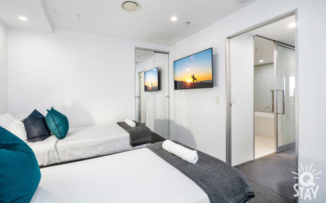 Circle On Cavill, 1 Bedroom Ocean Family Surfers Paradise Apartment *