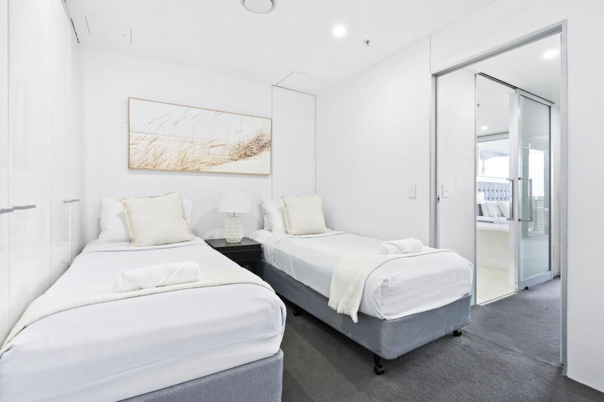 Circle On Cavill, 1 Bedroom Ocean Family Surfers Paradise *