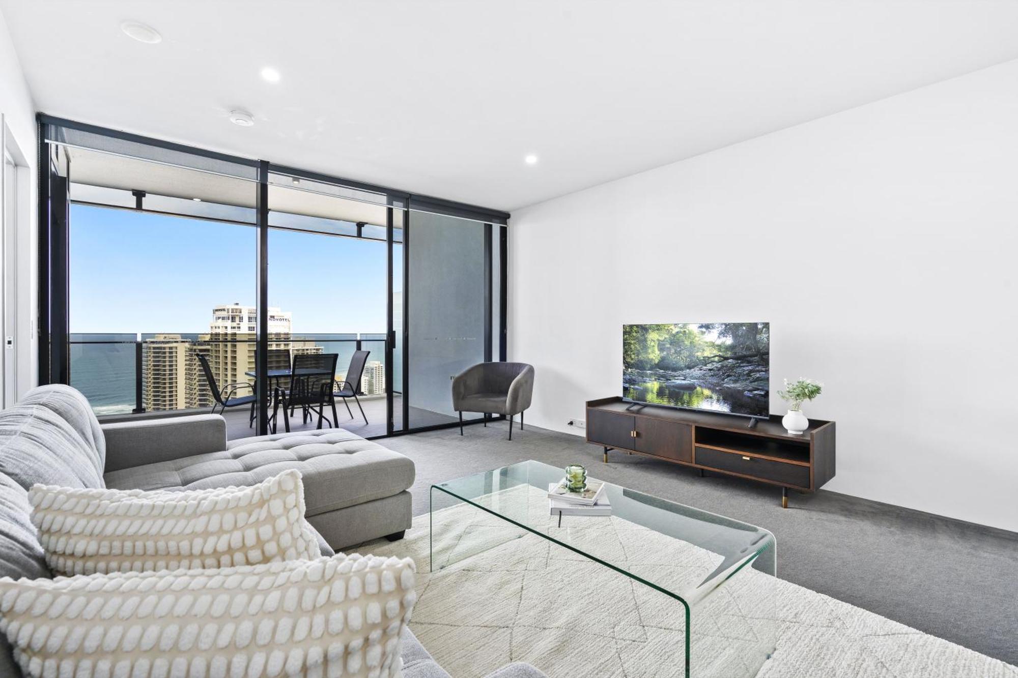 Circle On Cavill, 1 Bedroom Ocean Family Surfers Paradise